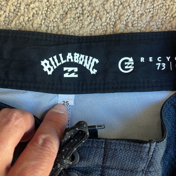 Billabong boys swim trunks size 25 - Picture 4 of 5